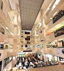 The Adelphi (D6), Retail #602683941